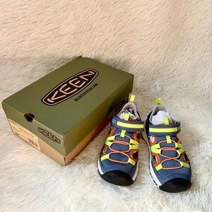 Keen Outwear Vintage Indigo / Scarlet Ibis Motozoa Sandal Kids US 11 UK 10 EU 29